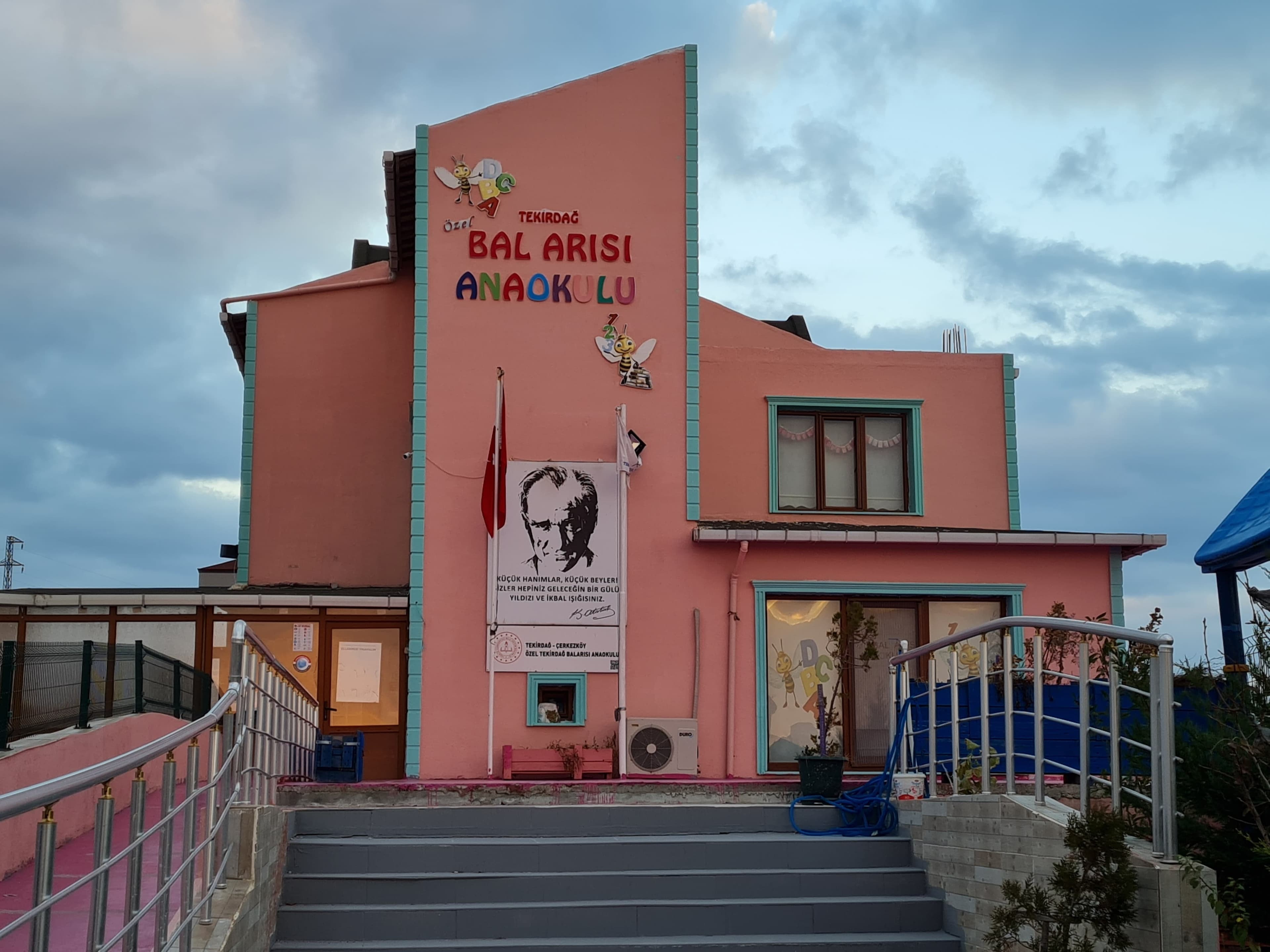 Okul Dış Cephe